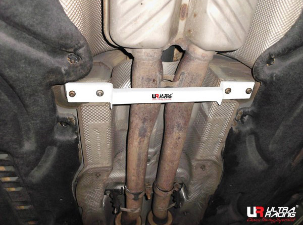 Ultra Racing Mid Lower Brace for Mercedes S-Class