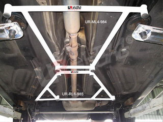 Ultra Racing Mid Lower Brace for VW Golf Mk 3 (1H)