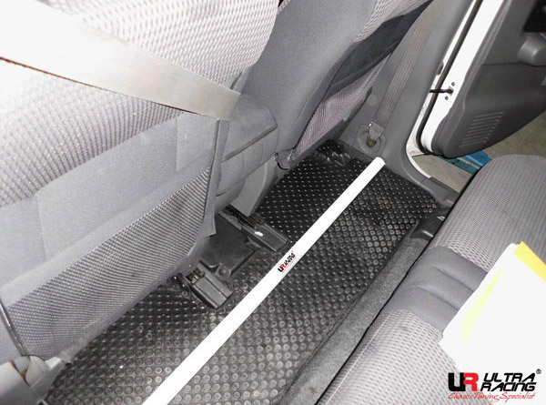 Ultra Racing Interior Brace for Nissan Cube