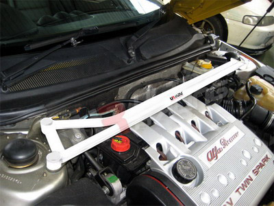 Ultra Racing Front Strut Brace for Alfa Romeo GTV