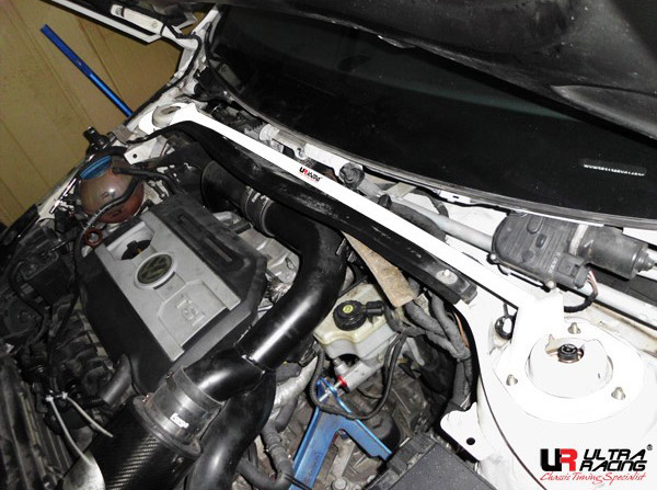 Ultra Racing Front Strut Brace for VW Scirocco Mk 3
