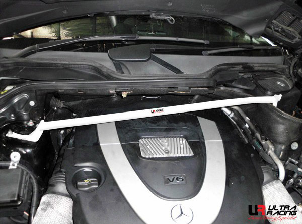 Ultra Racing Front Strut Brace for Mercedes M-Class